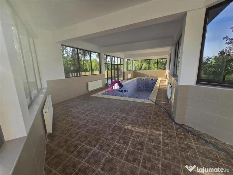 Casă cu 6 camere cu Teren 2500 Mp în Vlădiceasca