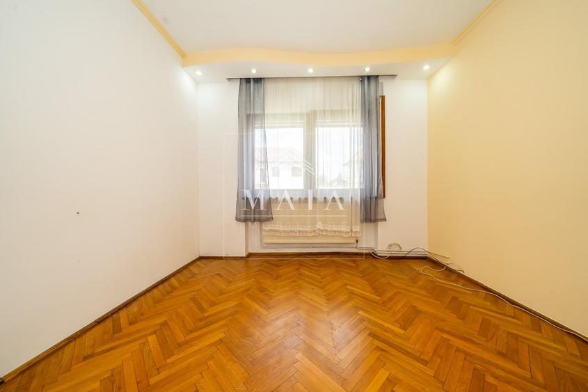 Casă individuală cu 3 camere cu Garaj în Trei Stejari
