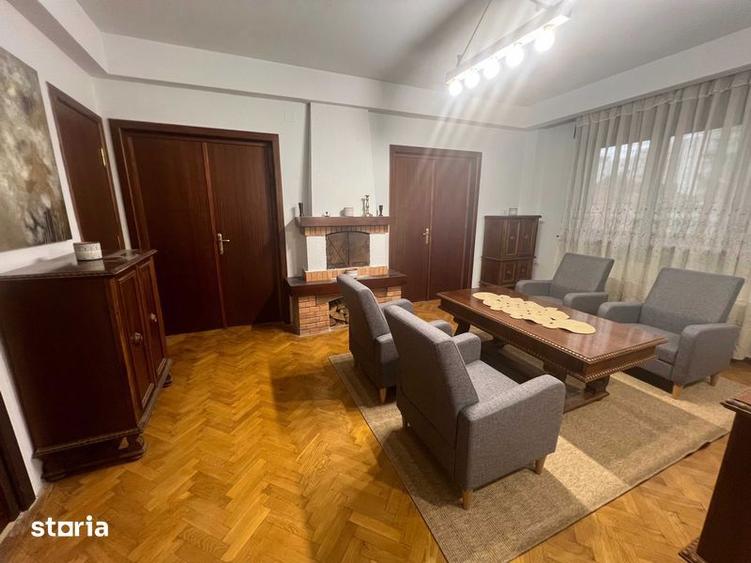 Apartament cu 3 camere semidecomandat în Colentina