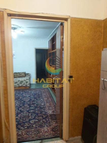 Apartament cu 3 camere semidecomandat în Alexandru Obregia