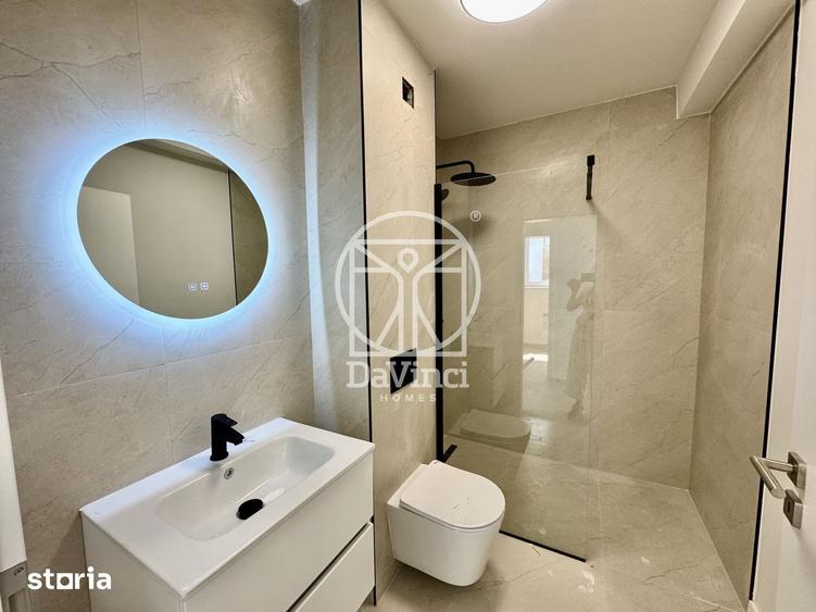 Apartament cu 5 camere în Cristian