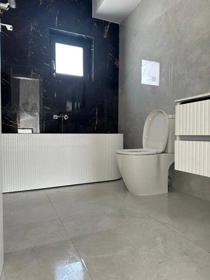 Casă cu Teren 402 Mp în Central