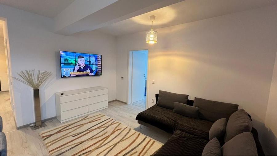 Apartament cu 2 camere semidecomandat în Central