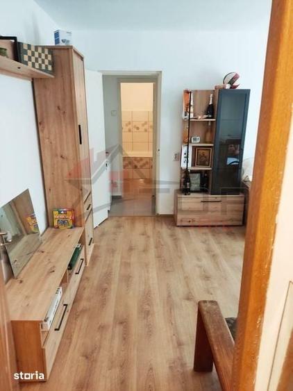 Apartament cu 3 camere semidecomandat în Dacia