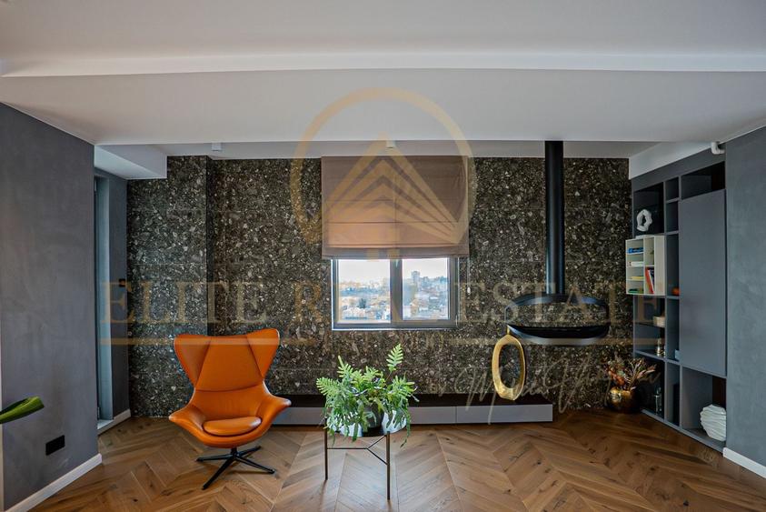Penthouse cu 4 camere decomandat, mobilat în Faleza Nord