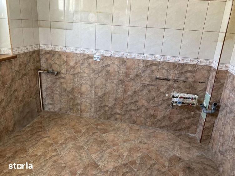 Apartament cu 2 camere semidecomandat în Obor