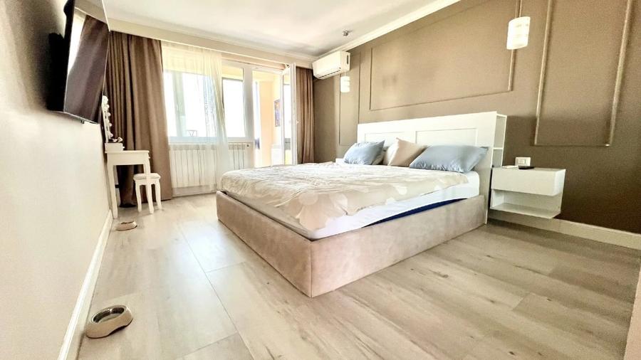 Apartament cu 3 camere semidecomandat, mobilat în Titan