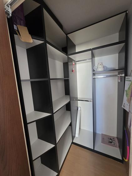 Apartament cu 3 camere decomandat în Dobroești