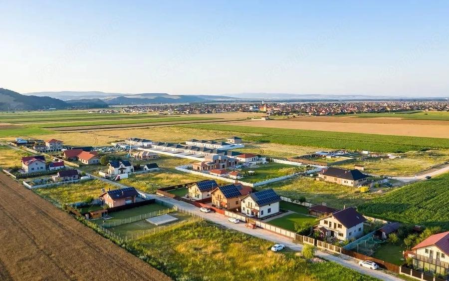 Teren de 3840 mp, în Hărman