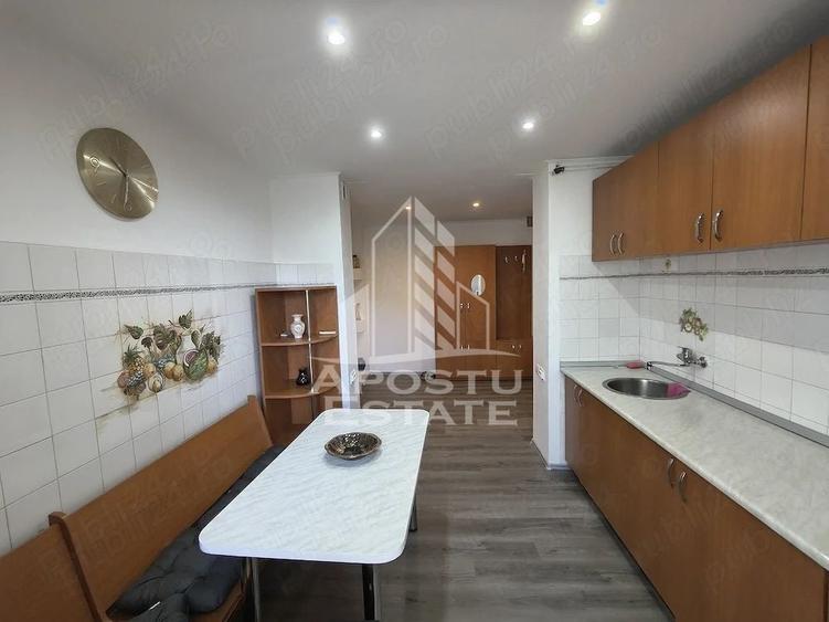 Apartament cu 2 camere decomandat, mobilat în Girocului