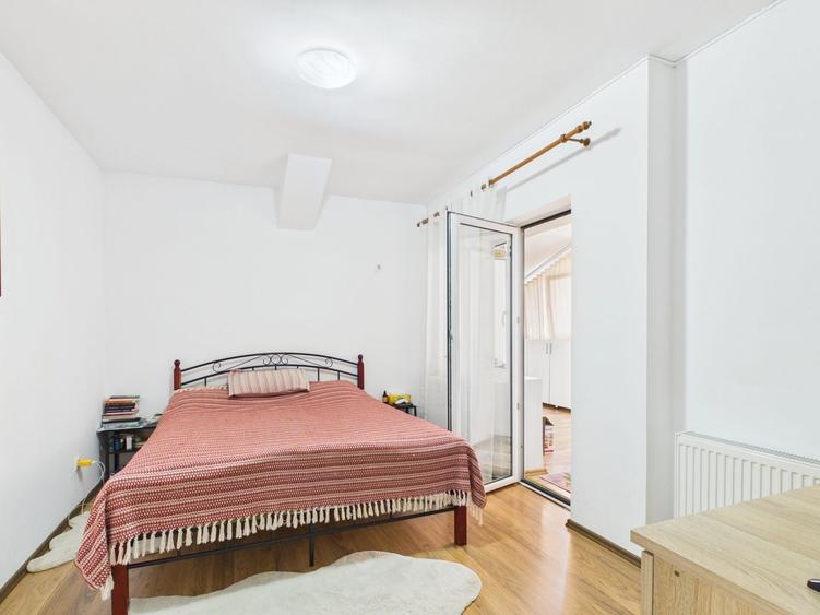 Apartament cu 3 camere decomandat, mobilat în Drumul Taberei