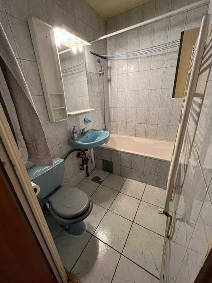 Apartament cu 2 camere semidecomandat în Pajura