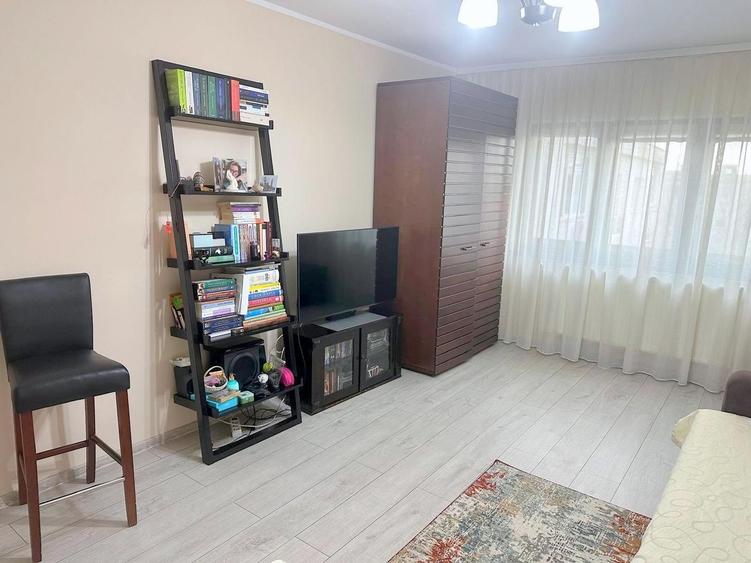 Apartament cu 2 camere decomandat în Siderurgiștilor