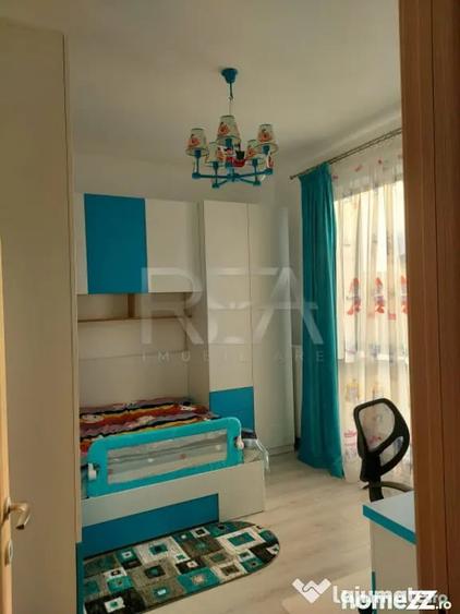 Casă cu 7 camere cu Teren 255 Mp în Titan