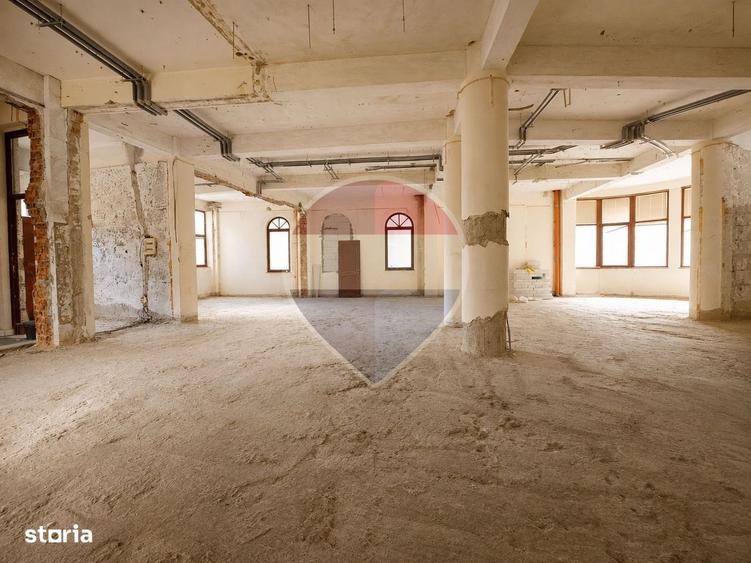 Casă cu 4 camere cu Teren 409 Mp în Central