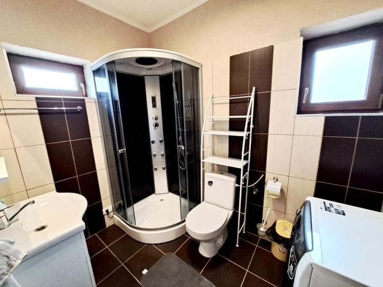Duplex cu 5 camere cu Canalizare în Dumbrăvița