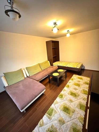 Apartament cu 2 camere decomandat în Micro 21