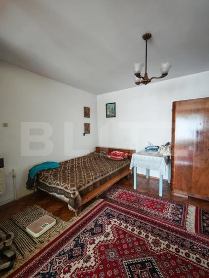 Casă cu 3 camere cu Teren 6218 Mp în Central