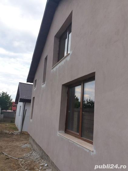 Casă cu 4 camere cu Teren 300 Mp în Poiana