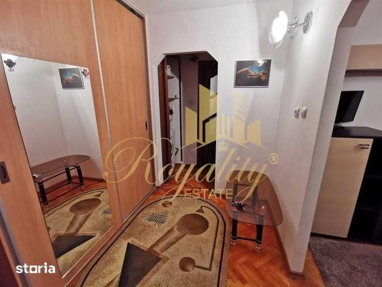 Apartament cu 2 camere decomandat în Soarelui