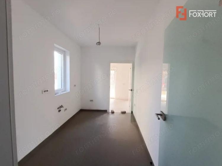 Casă cu 4 camere cu Teren 250 Mp în Chișoda