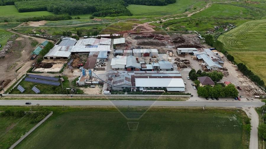 Spațiu industrial, de 7,756 mp, în Cerăt