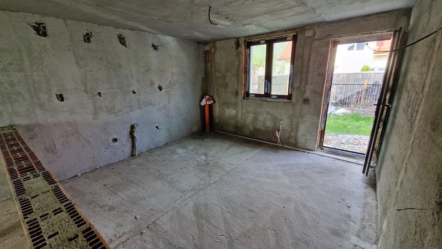 Casă cu 4 camere în Bartolomeu