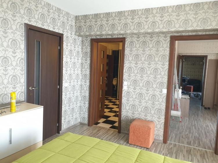 Apartament cu 4 camere semidecomandat în Central