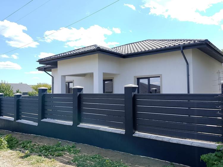 Casă individuală cu 4 camere cu Teren 400 Mp în Central
