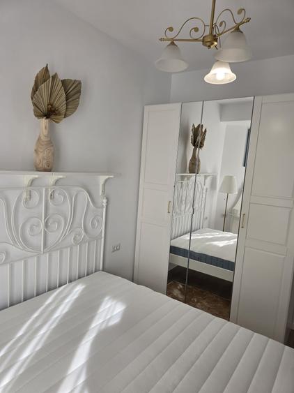 Apartament cu 2 camere decomandat, mobilat în Sebastian