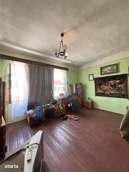 Casă cu 5 camere cu Teren 520 Mp în Central