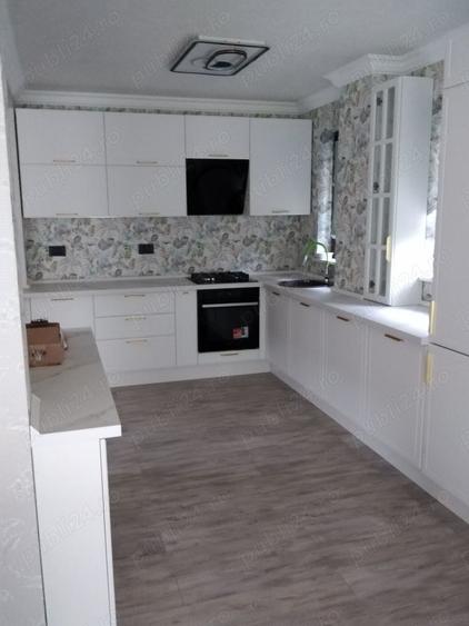 Casă cu 6 camere cu Teren 663 Mp în Crevedia