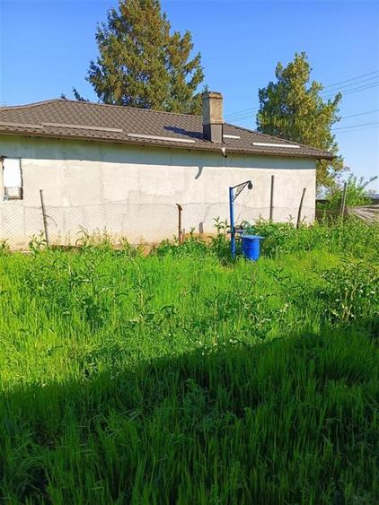 Casă cu 3 camere cu Canalizare în Novaci