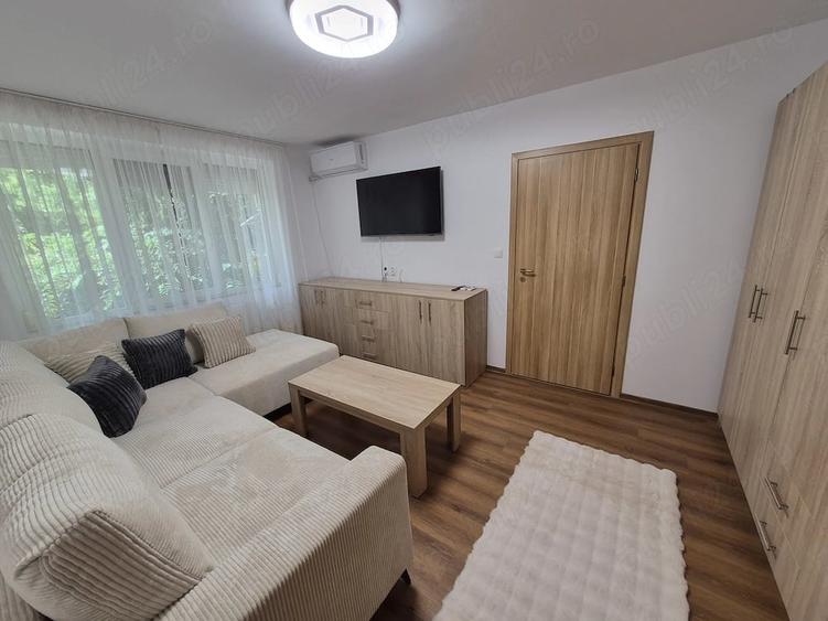 Apartament cu 2 camere semidecomandat în Take Ionescu