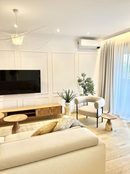 Apartament cu 3 camere, mobilat în Băneasa