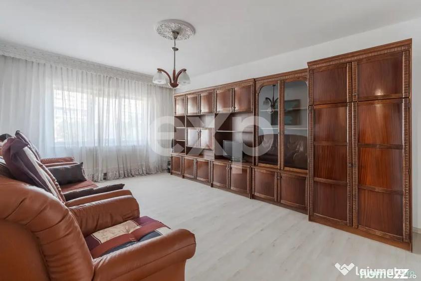 Apartament cu 3 camere decomandat în Lotus