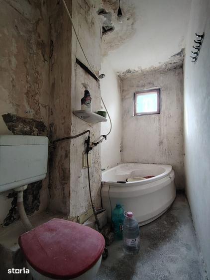 Apartament cu 2 camere semidecomandat în Micro 11
