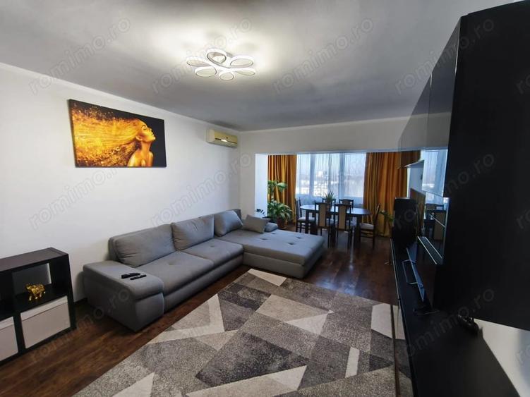 Apartament cu 3 camere decomandat în Faleză
