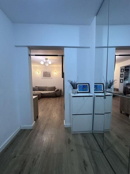 Apartament cu 3 camere semidecomandat în Pantelimon