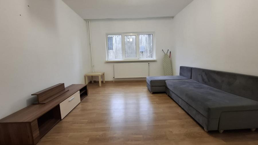 Apartament cu 2 camere în Km 5