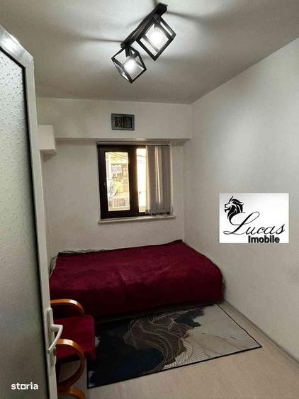 Apartament cu 4 camere decomandat în Trocadero