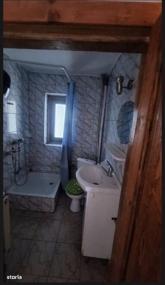 Casă cu 4 camere în Rucăr