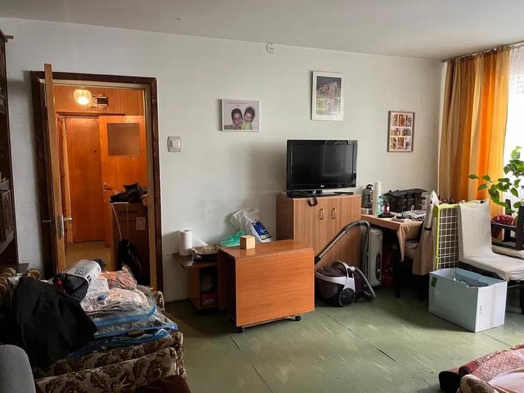 Apartament cu 3 camere semidecomandat în Drumul Taberei — fotografia 3