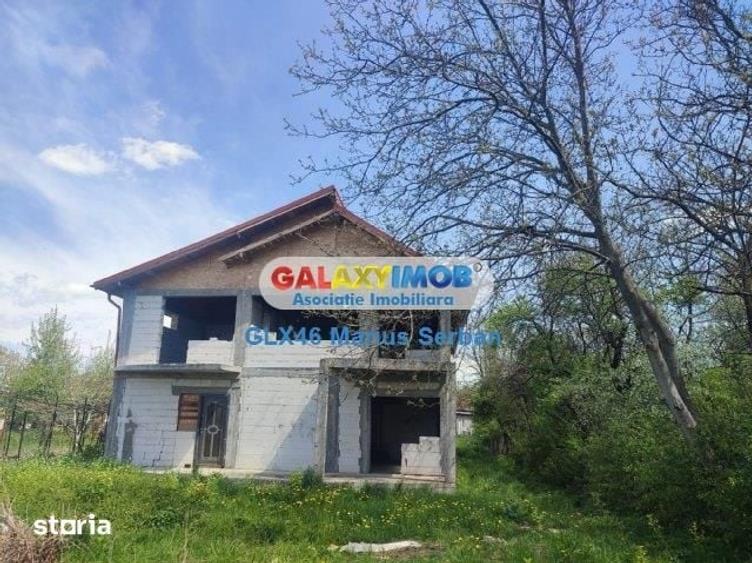 Casă cu 4 camere cu Teren 2100 Mp în Răzvad