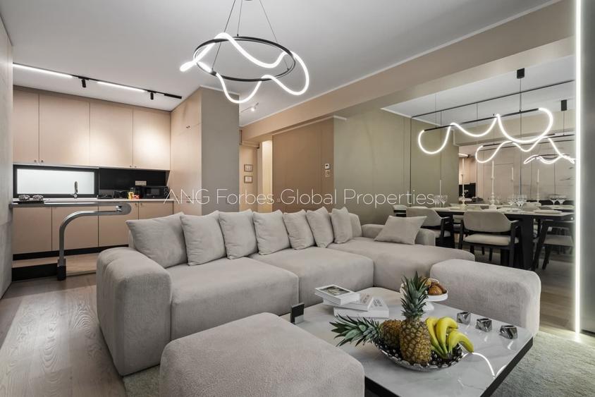 Penthouse cu 4 camere în P-ța Unirii
