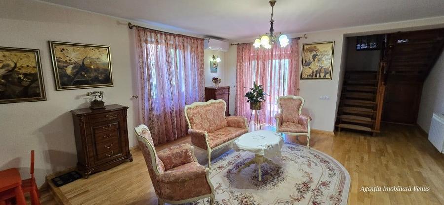 Casă cu 5 camere cu Teren 860 Mp în Central