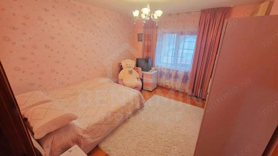 Casă cu Teren 450 Mp în George Enescu