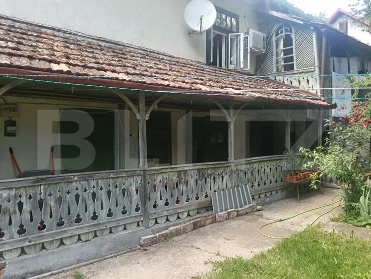 Casă individuală cu 17 camere cu Canalizare în Buziaș