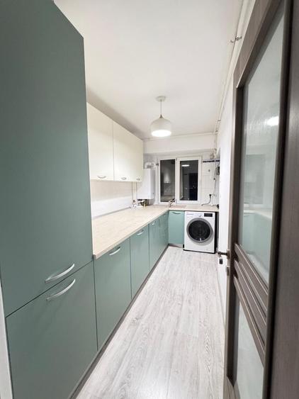 Apartament cu 2 camere decomandat în Casa de Cultură