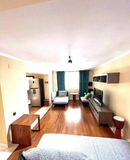 Apartament cu 3 camere decomandat în Iancului